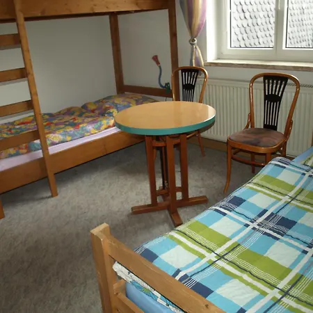 Guest house Monteurzimmer Alte Schule Heberndorf *