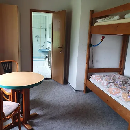 Monteurzimmer Alte Schule Heberndorf Guest house Wurzbach
