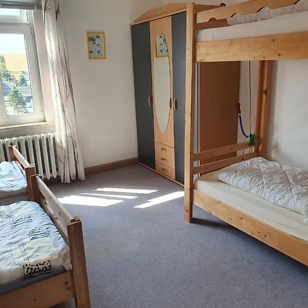 Monteurzimmer Alte Schule Heberndorf Guest house